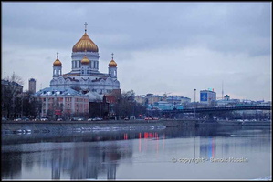 106- La cathédrale du Christ Sauveur, sur la Moskva.
