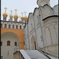 126- Un escalier sur le côté de la cathédrale de l'Assomption.
